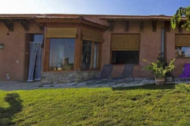 two-houses-from-the-back-llado-2-a