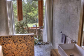 Bathroom-canigo.jpg