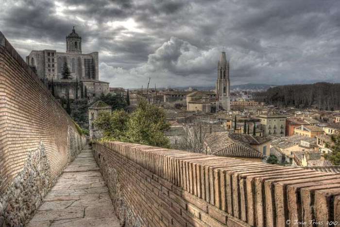 Girona des de les muralles de la ciutat